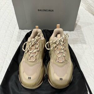 Balenciaga Beige Sneakers